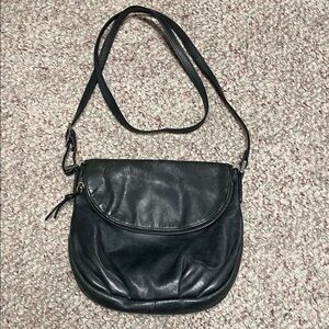 Margot Black Leather flap top Crossbody/sholder Bag - Women